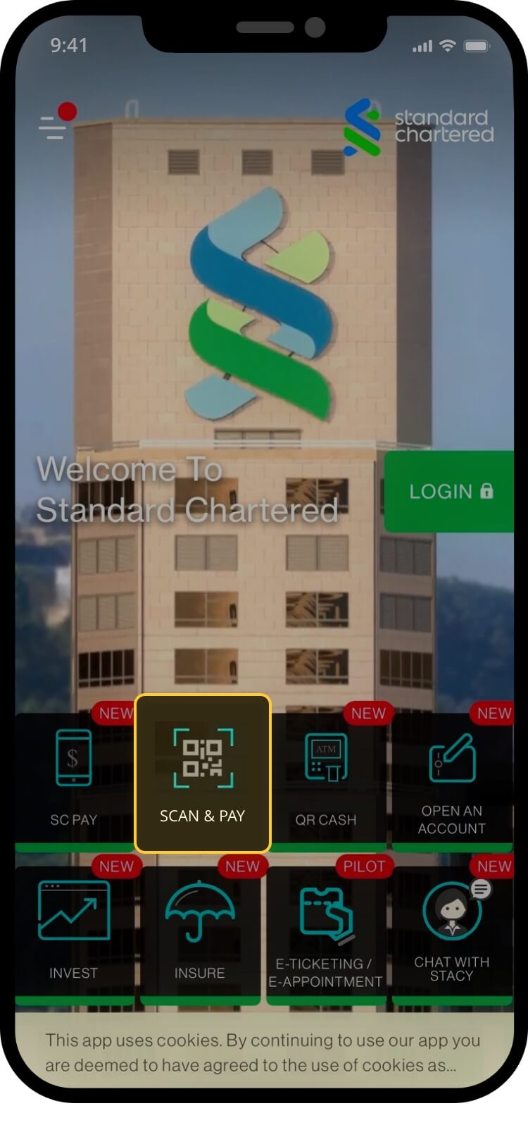 Standard Chartered SC Mobile app home screen with FPS transfer at the bottom-left and scan to pay highlighted